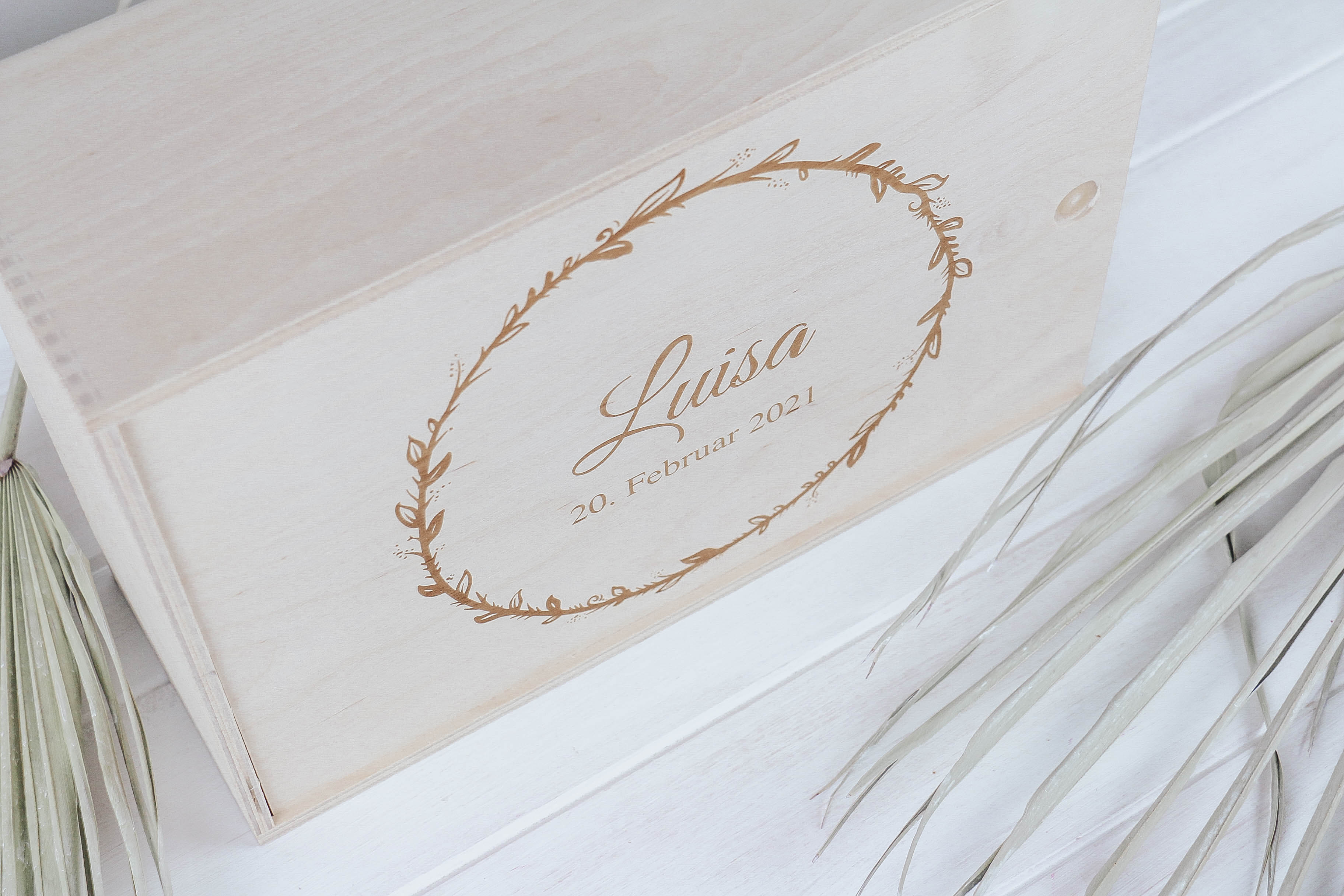 Erinnerungsbox Blumenkranz personaliersiert